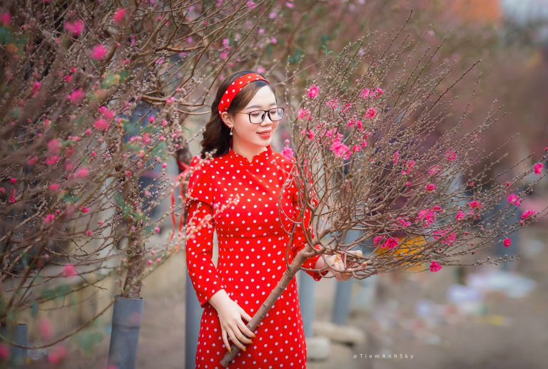 Bộ Ảnh Tết Hoa Đào – Trang Nhung